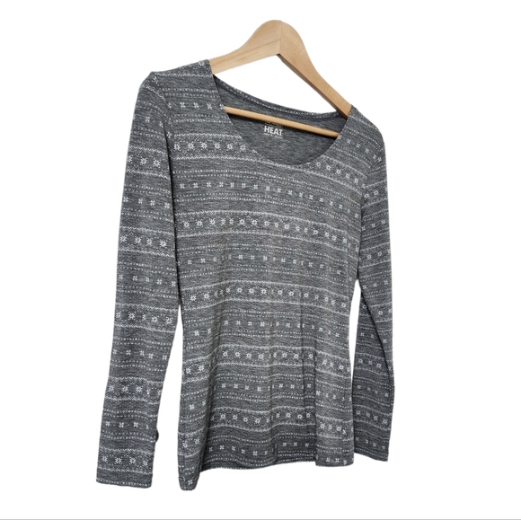 Holiday Snowflake Print Long Sleeve Scoop Neck Sweater | 32° Heat | M - Picture 2 of 6